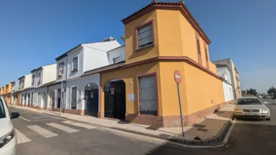 Semi-detached house on Calle de Batea, 17 photo 3
